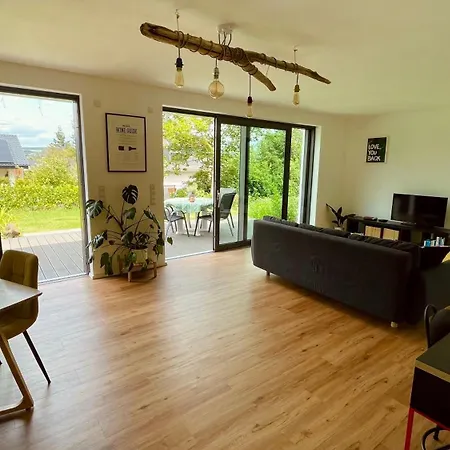 Appartement Zur Alten Garage: Fewo Mit Eigenem Garten Neuwied