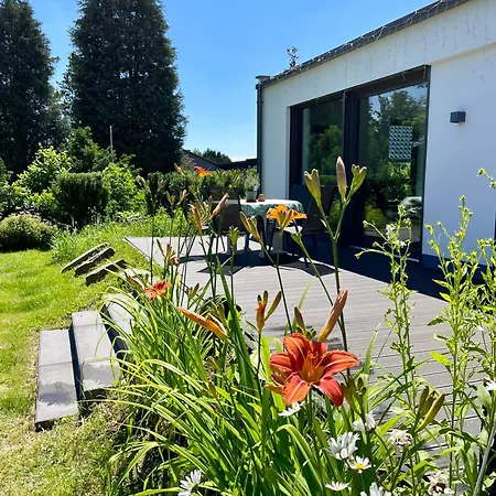 Zur Alten Garage: Fewo Mit Eigenem Garten Appartement